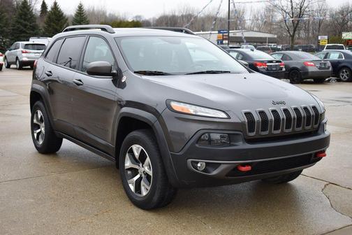 Granite Crystal Metallic Clearcoat 2015 Jeep Cherokee Trailhawk