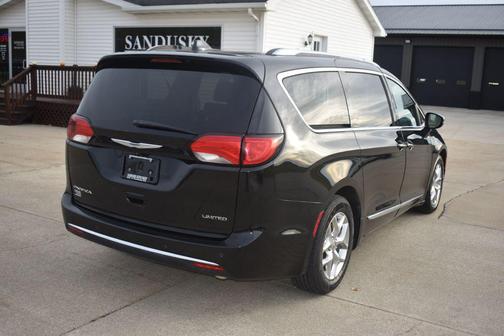 2019 Chrysler Pacifica Limited