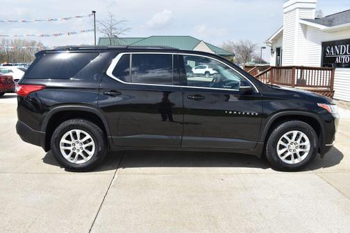 2021 Chevrolet Traverse LT Cloth