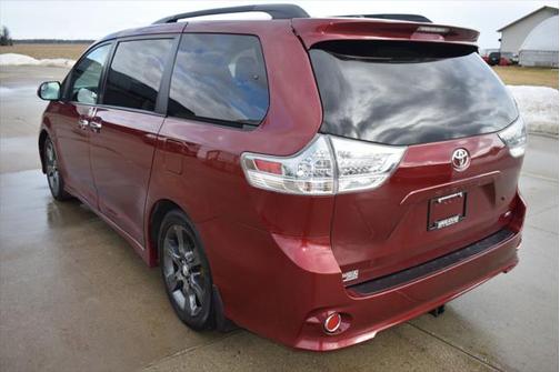 2016 Toyota Sienna SE
