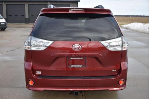 2016 Toyota Sienna SE