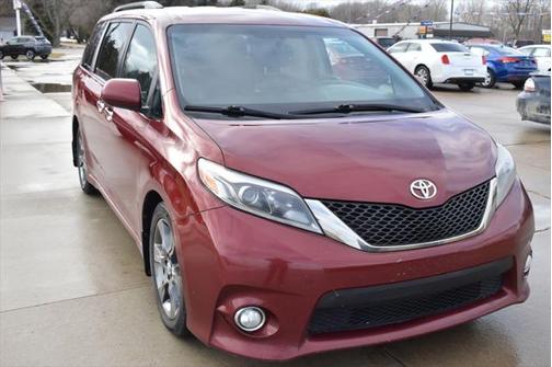 2016 Toyota Sienna SE