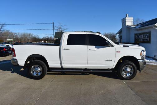 2021 RAM 2500 Big Horn Crew Cab 4x4 6'4' Box