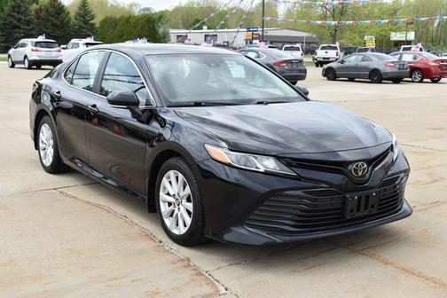 Midnight Black Metallic 2019 Toyota Camry LE