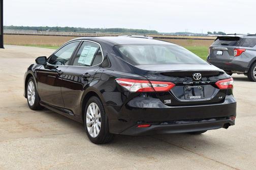 Midnight Black Metallic 2019 Toyota Camry LE