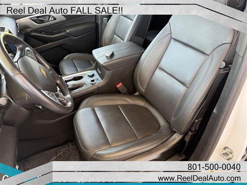 2022 Chevrolet Traverse LT Leather