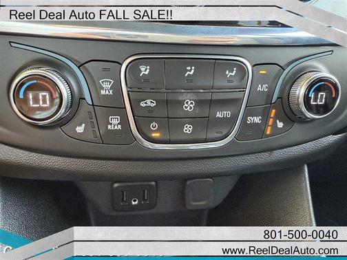 2022 Chevrolet Traverse LT Leather