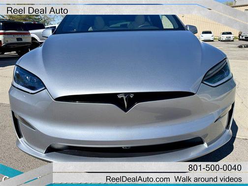 Lunar Silver 2025 Tesla Model X