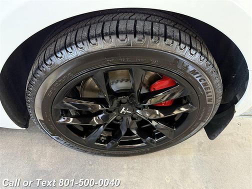 Pearl White Multi-Coat 2022 Tesla Model 3 Performance