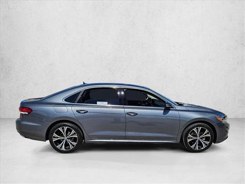 Platinum Gray Metallic 2020 Volkswagen Passat 2.0T SE