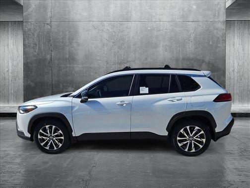 2025 Toyota Corolla Cross XLE