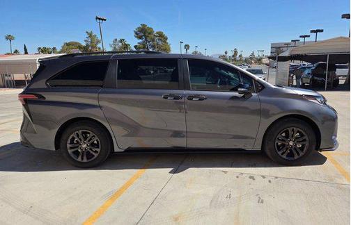 2025 Toyota Sienna XSE 7 Passenger