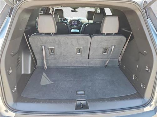 Sterling Gray Metallic 2024 Chevrolet Traverse RS