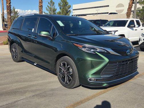 2025 Toyota Sienna Platinum 7 Passenger