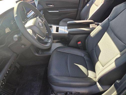 2025 Toyota Sienna Platinum 7 Passenger