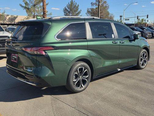2025 Toyota Sienna Platinum 7 Passenger