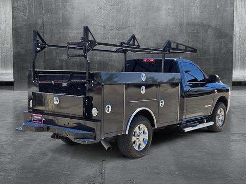 2022 RAM 2500 Big Horn Regular Cab 4x2 8' Box