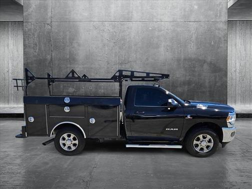 2022 RAM 2500 Big Horn Regular Cab 4x2 8' Box