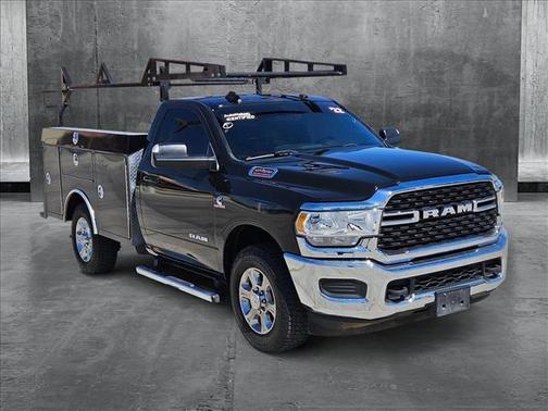 2022 RAM 2500 Big Horn Regular Cab 4x2 8' Box