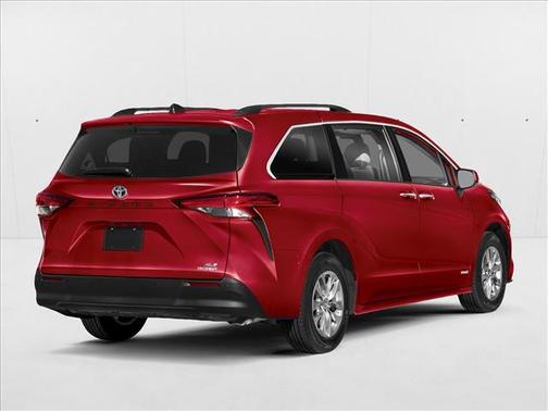 2025 Toyota Sienna XLE 8 Passenger