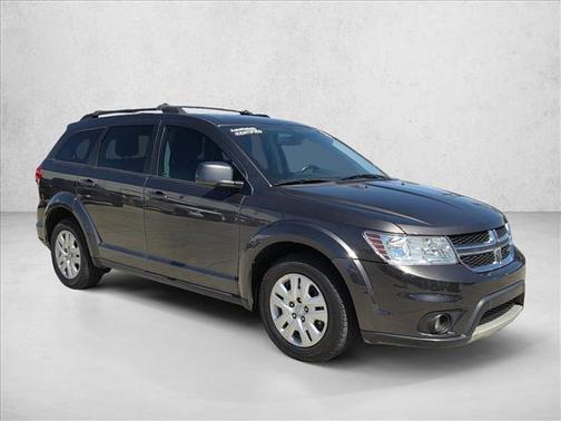 Granite Pearlcoat 2019 Dodge Journey SE