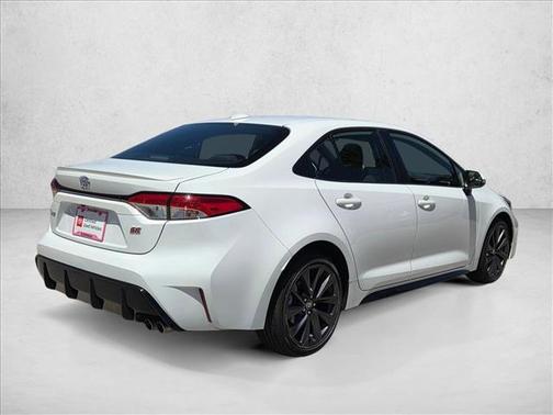 Ice Cap 2024 Toyota Corolla SE