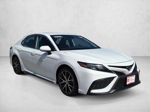 Ice Cap 2024 Toyota Camry SE