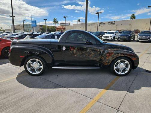 Smokin'' Asphalt 2003 Chevrolet SSR LS