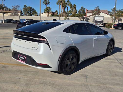 2026 Toyota Prius Plug-In Hybrid SE