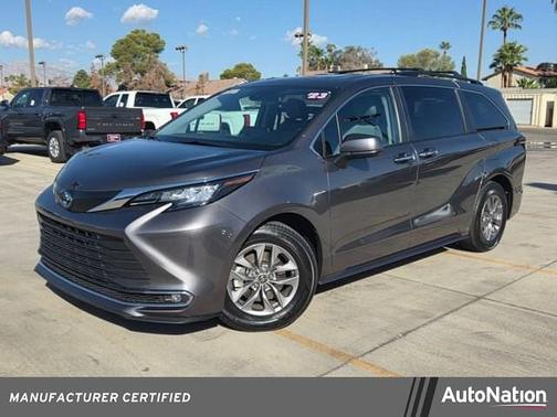 2023 Toyota Sienna XLE 8 Passenger