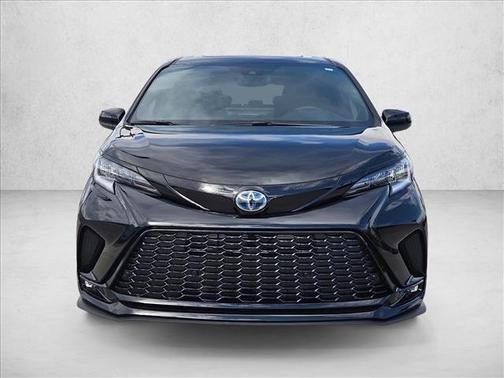 2025 Toyota Sienna XSE 7 Passenger