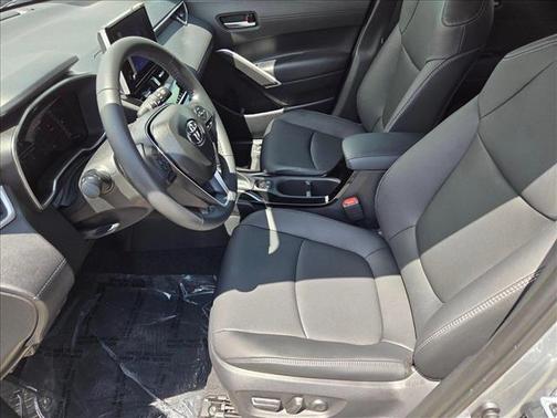 2025 Toyota Corolla Cross XLE