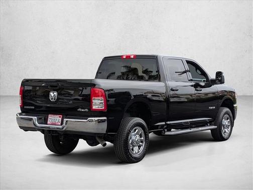 Diamond Black Crystal Pearlcoat 2024 RAM 2500 Big Horn Crew Cab 4x4 6'4' Box