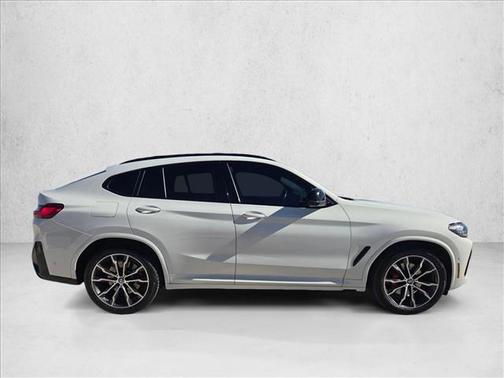 2022 BMW X4 M40i