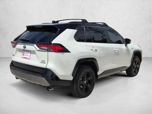 Blizzard Pearl/Midnight Black Metallic 2021 Toyota RAV4 Hybrid SE
