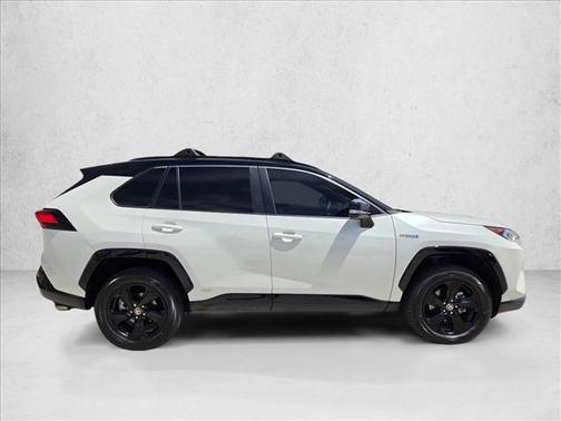 Blizzard Pearl/Midnight Black Metallic 2021 Toyota RAV4 Hybrid SE