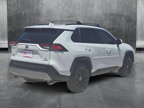 2022 Toyota RAV4 Hybrid SE