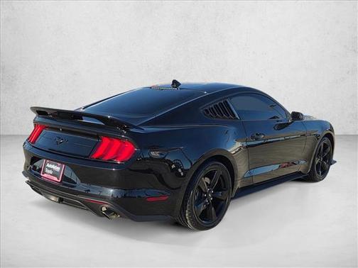 2022 Ford Mustang EcoBoost