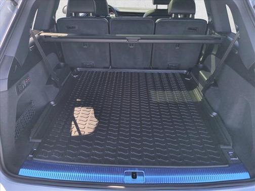 Silver/Gray 2025 Audi Q7 55 Prestige