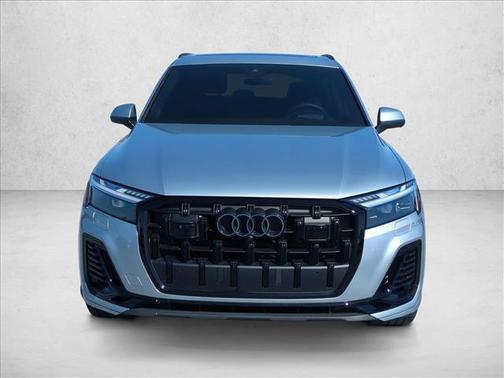Silver/Gray 2025 Audi Q7 55 Prestige