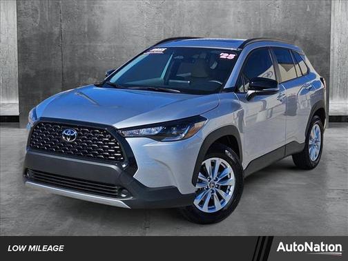 2025 Toyota Corolla Cross LE