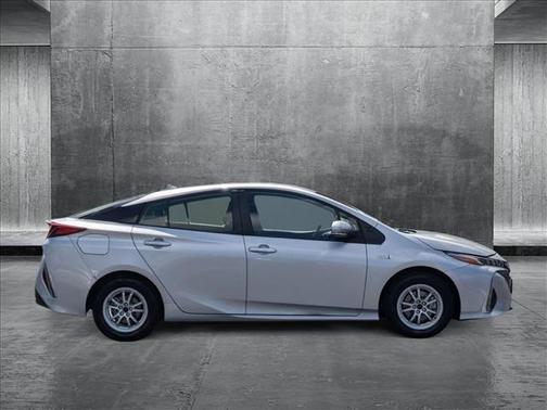 2022 Toyota Prius Prime XLE