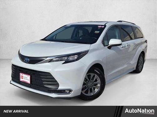 2024 Toyota Sienna XLE