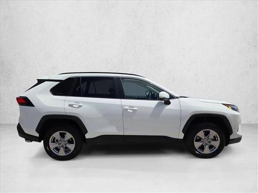 Ice Cap 2025 Toyota RAV4 XLE