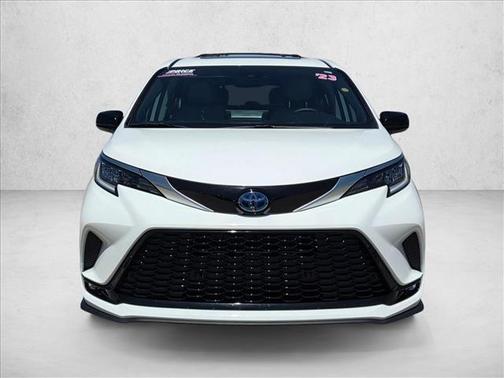 Ice Cap 2023 Toyota Sienna XSE 7 Passenger