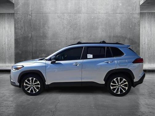 2025 Toyota Corolla Cross XLE