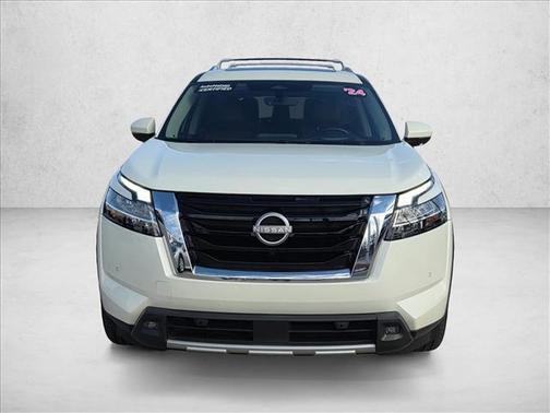 2024 Nissan Pathfinder Platinum FWD