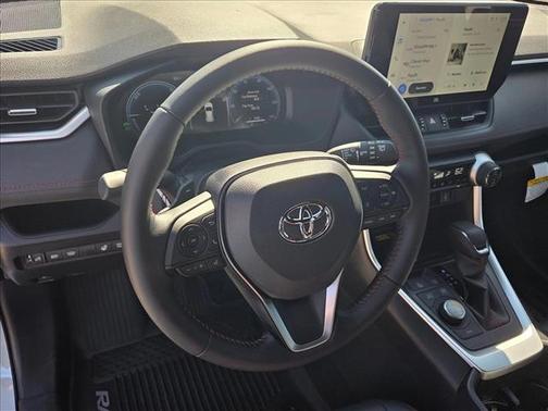 2025 Toyota RAV4 Hybrid SE