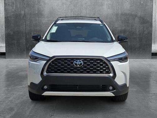 2025 Toyota Corolla Cross XLE