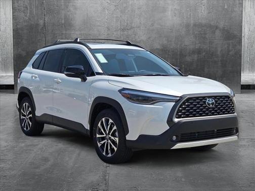 2025 Toyota Corolla Cross XLE